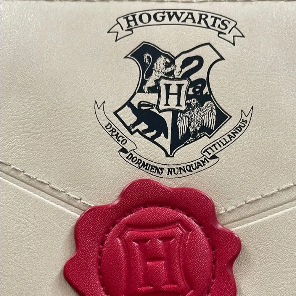 Hogwarts Wallet in Cream and Red